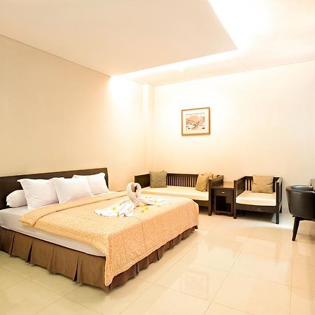 อินกูตา เรสซิ้เดนซ์ แอนด์ วิลลา Hotel เซมินยัค ภายนอก รูปภาพ