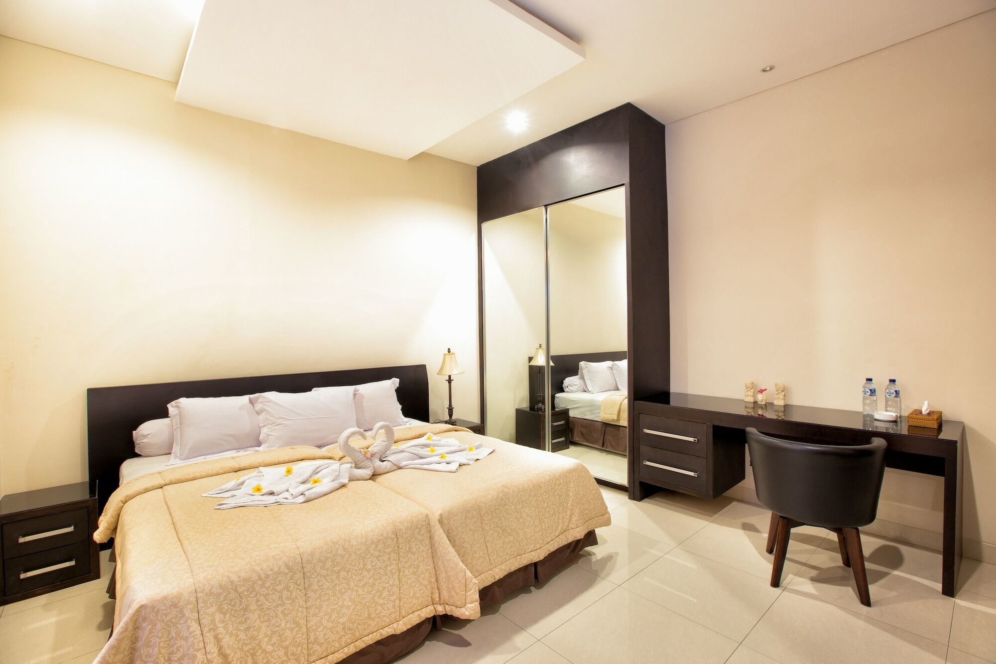 อินกูตา เรสซิ้เดนซ์ แอนด์ วิลลา Hotel เซมินยัค ภายนอก รูปภาพ